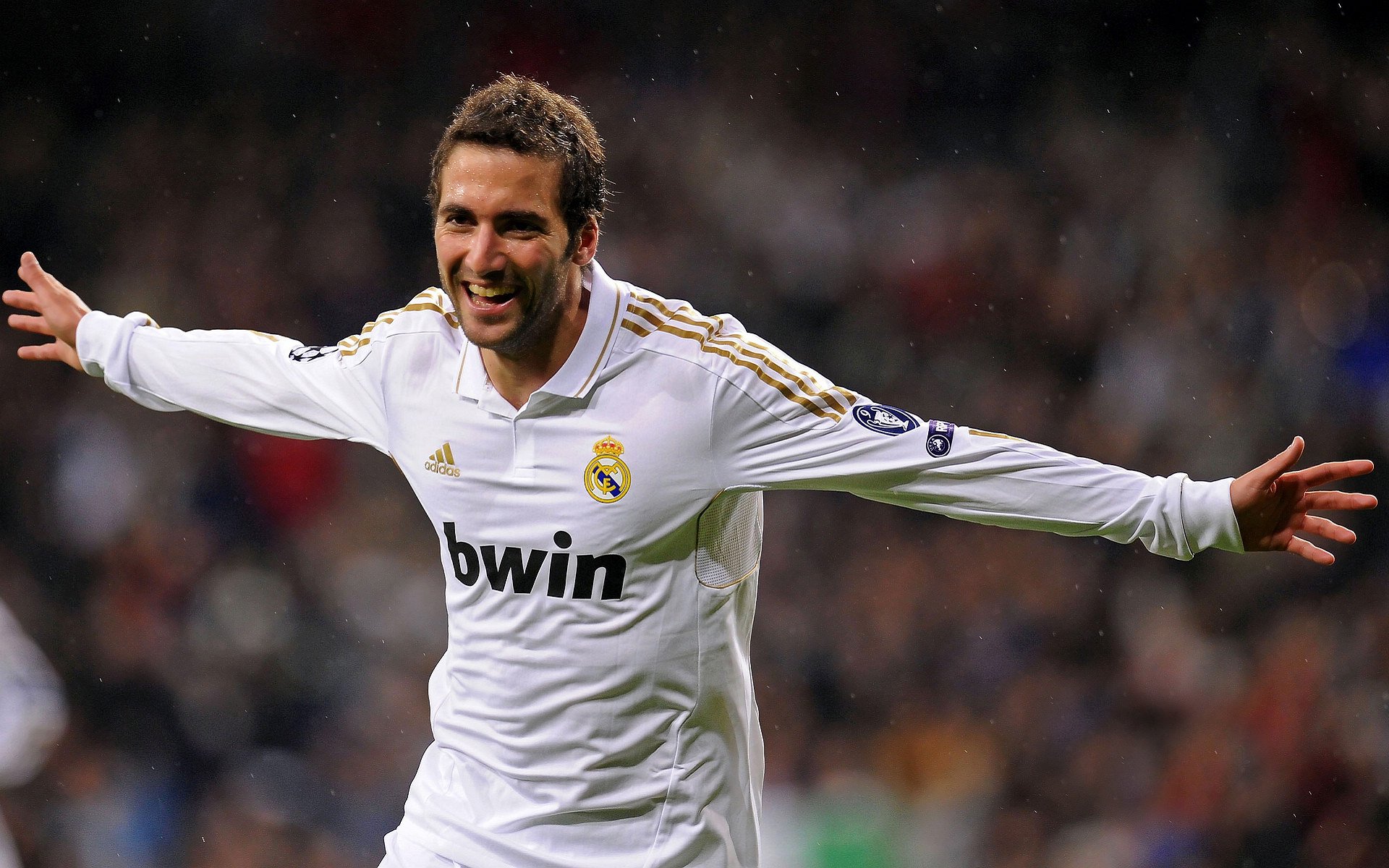 霍特·巴雷特：进攻中球场视野和精准传球令全黑队如虎添翼，霍雷巴格顿