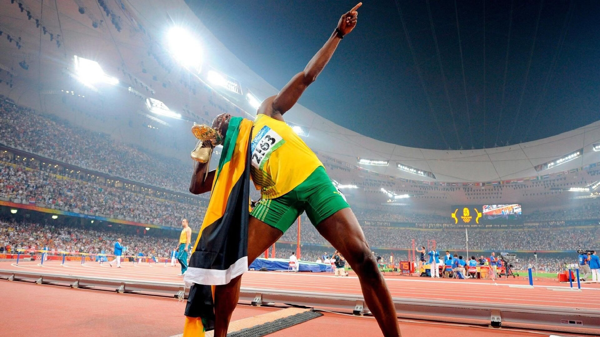 蛙泳强项吉尔吉斯斯坦女队杀入决赛，吉尔吉斯斯坦女团